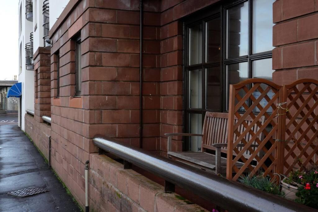 Seaside Apartment Largs Exterior photo